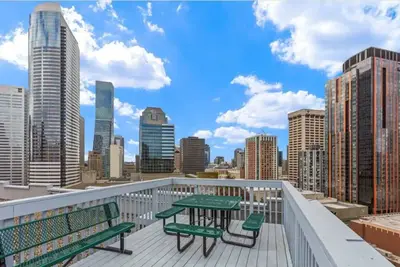 Image de Le Petit Bijou - City Center - Near Convention Ctr.