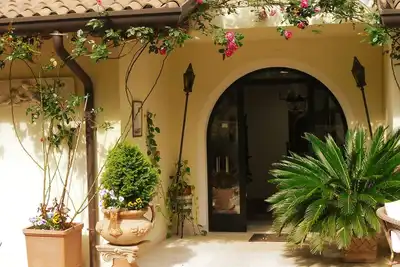 Image de Charming \"Ambra\" vacation apartment with private pool and terrace with lake view