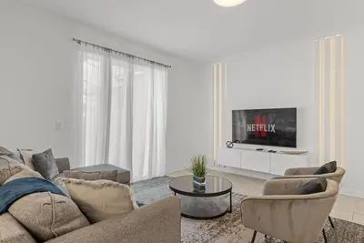 Image de Modern Clean Design, Near Disney, Top Resort