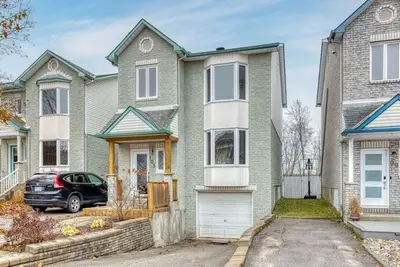Image de Home away from home with a pool in Gatineau