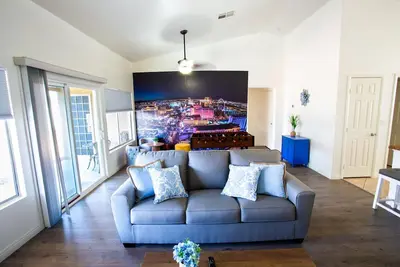 Image de Relax in our 3-Bedroom Home, just a quick 15-min drive to Golden Nugget
