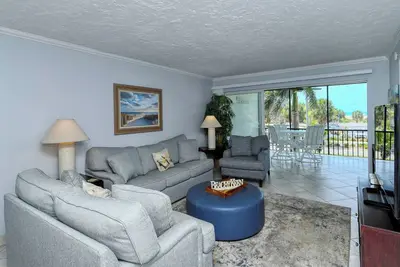 Image de Siesta Key Beach 2 Bed 2 Bath with Gulf Views Steps to Beach