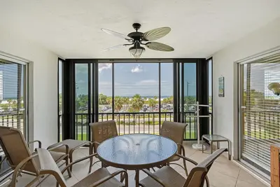 Image de Steps to the Beach 2 Bed 2 Bath at Siesta Key with Full Gulf Views