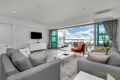 Qv Absolute Waterfront with Carpark (481)