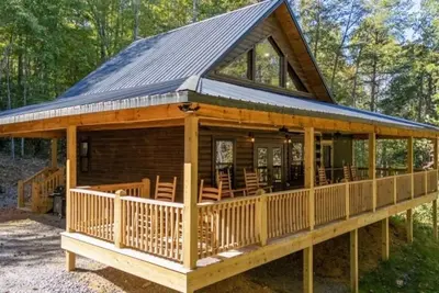 Image de Ruby's Retreat - 1 Bedrooms, 1. 5 Baths, Sleeps 8 by RedAwning