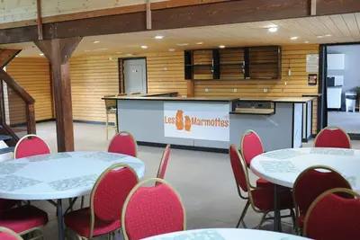Image de Gîte de groupe décor de chalets bois Les Marmottes
