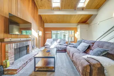 Image de 2 Mi to Beach: Inviting Incline Village Escape