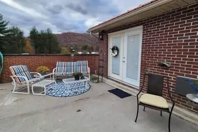 Image de Spacious Suite C w/a Mt. View