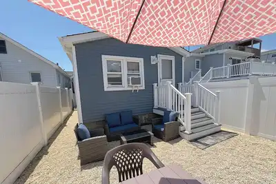 Image de Classic cottage 350ft from Seaside Heights beach with beach tags & parking pass