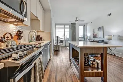 Image de Mins from Shops, Eateries | Easy Highway&Freeway Access