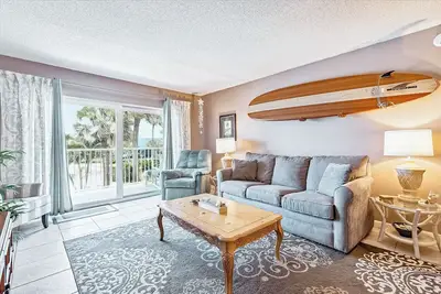 Image de Oceanfront Getaway: Pool, Tennis & Walk to Pier + Putting Green