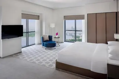Image de 3 Bedroom Apartment Near Healthcare Metro Station