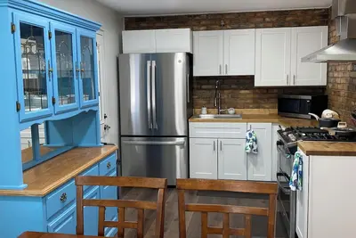 Image de Granny’s House - 100 year old cabin revived as your perfect vacation home.