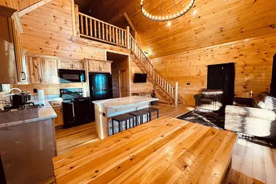 Image de Bourbon Retreat With Hot Tub 9