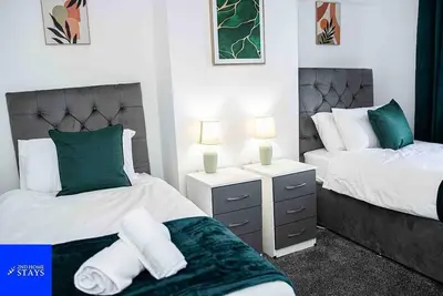 Image de Hanley, 3-Beds, Sleeps 6, Parking