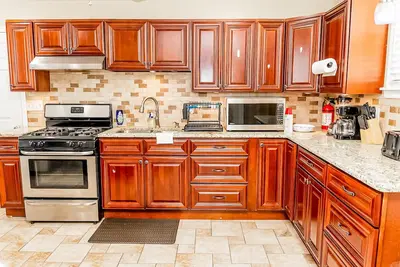 Image de 2-story home near downtown & beach with private pool, patio, grill