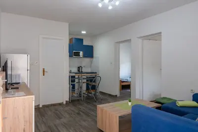 Image de Appartement de deux chambres avec la terrasse Vir (A-23334-a)
