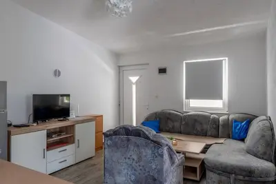 Image de Appartement de deux chambres avec le balcon Vir (A-23334-c)