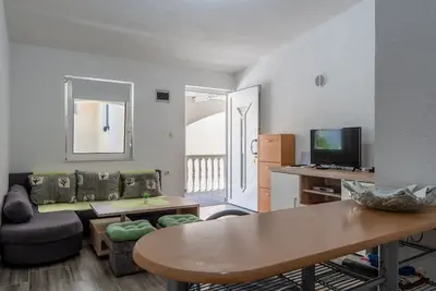 Image de Appartement de deux chambres avec le balcon Vir (A-23334-d)