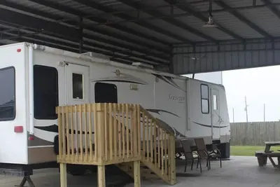 Image de Rv Campsite #1 - Close to beach. 2 night min.