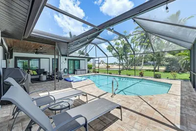 Image de Bonita Springs Home w/ Lake Views: 8 Mi to Beach!