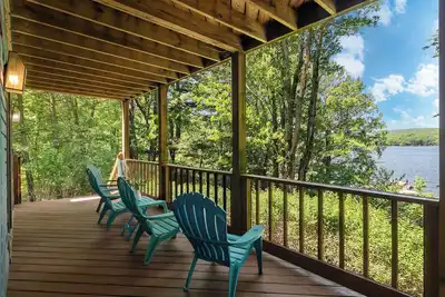 Image de Walk to Lake & Marina, Balcony + Patio | Marina Village by AvantStay