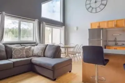 Image de Beautiful Townhouse - Mountain Views - Sleeps 6