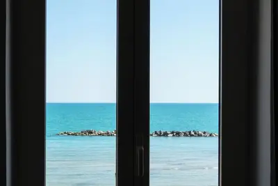 Image de Apartment by the sea