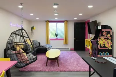 2br Suite @Smuggs w/sauna, hot tub, arcade & river