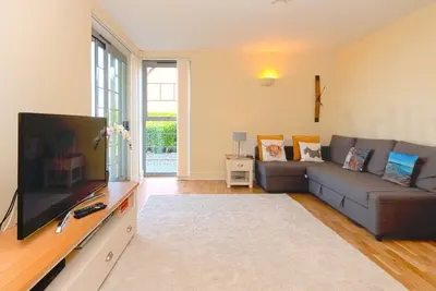 Image de Charming 2-bedroom, pet-friendly, ground-floor apartment in Birchington By Adliv