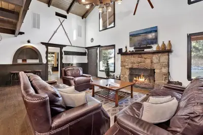 Image de The Ranch House at Shay Meadows by Big Bear Vacations