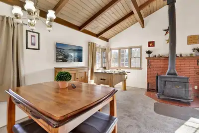 Image de The Bell Tower at Shay Meadows by Big Bear Vacations