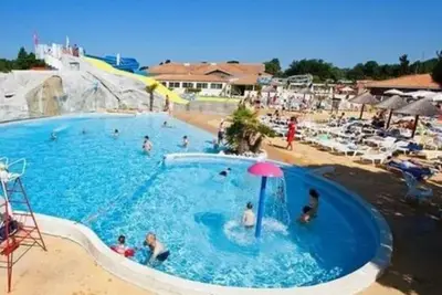 Image de Grand Mobilehome de 6 personnes dans Résidence Camping Siblu 4* à La Palmyre