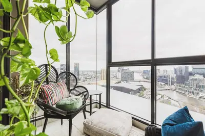 Image de Soul-Stirring Oasis With Enclosed Balcony Retreat