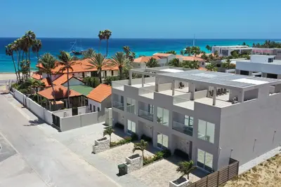 Image de Luxury~4br/Ba~Private Pool~Ocean View~Just Steps to the Beach!