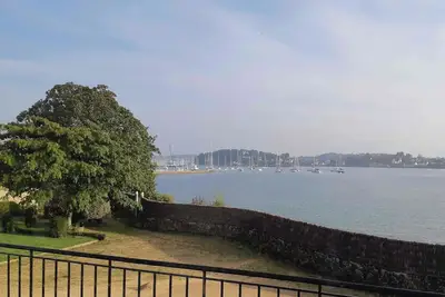 Image de Villa bord de mer les pieds dans l'eau