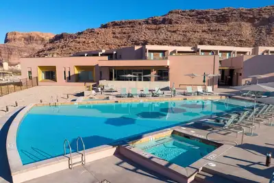 Luxury Desert Retreat a Thrill Seekers Dream!