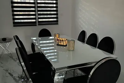 Image de Maison moderne proche de la mer