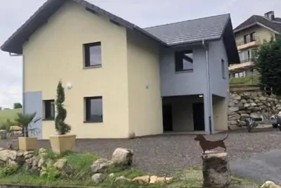 Image de Appartement 102 m2 Tuamotu :5 chambres/suites, salle de repas. Le Bourget Du Lac