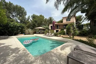 Image de Villa au calme sur les hauteurs de Bandol avec aperçus mer