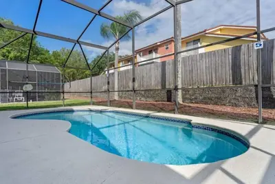 Image de Disney Themed Single Family Home, Private Pool, 15 Mins From Disney & Sleeps 10
