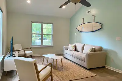 Image de Guesthouse in Wilmington! 5 minutes to downtown, 15 minutes to the beach!