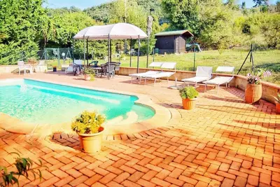 Image de Villa 'Vecchia Osteria' avec vue sur les montagnes, piscine privée et Wi-Fi