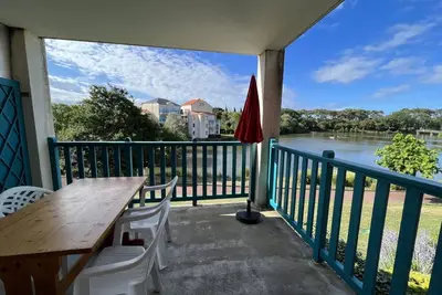 Image de Appartement 'Le Soleil' avec vue sur le lac, piscine partagée
