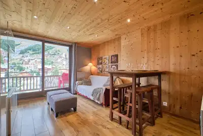 Image de Appartement 'Lauvitel K5' avec vue sur la montagne et balcon