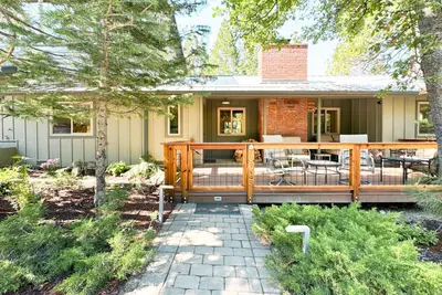 Image de Bass Lake Cabin - Private Dock - Bonus Room - 2024 Renovations