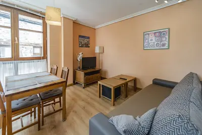 Image de Appartement 'Altuzarra' avec vue sur les montagnes, terrasse privée et Wi-Fi