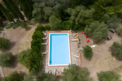Image de Appartement 'Villa I Tigli - Sunflower' avec piscine partagée, Wi-Fi et climatisation