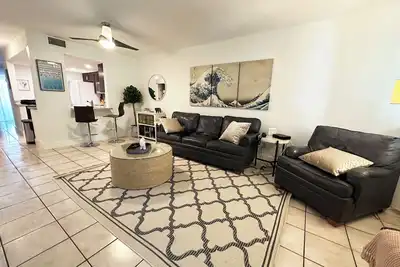 Image de Coastal Bliss Townhouse in Hollywood Lakes