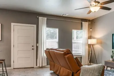 Image de 3Bed\/2. 5b In Heart Of Mw City